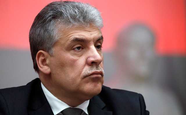 Дырявый бассейн Грудинина
